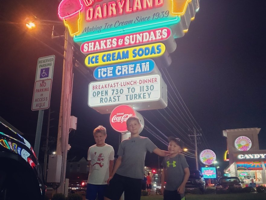 Dumser's Dairyland Restaurant