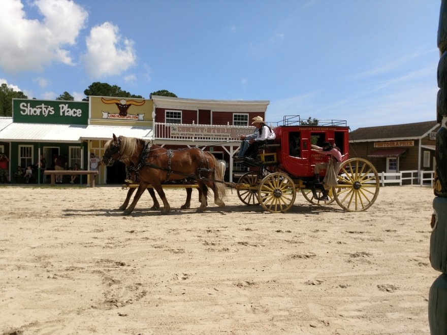 Sun Outdoors Frontier Town Water Park