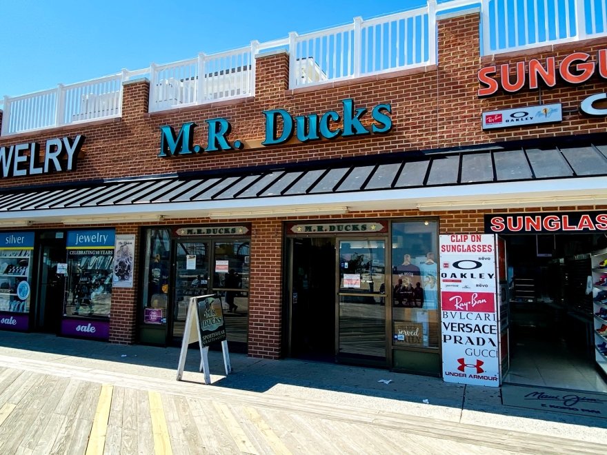 M R Ducks Apparel Shoppes