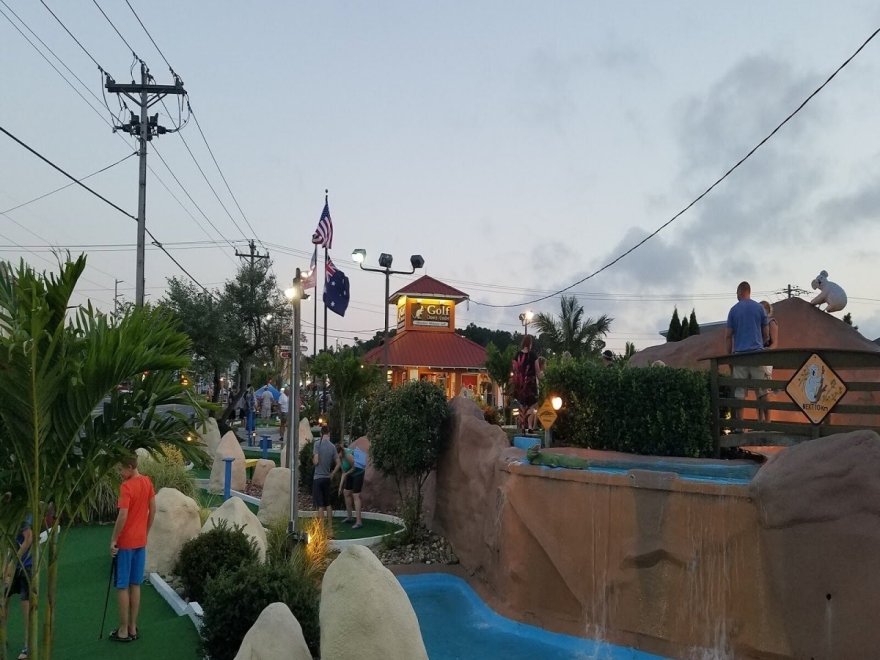 Nick's Mini Golf - Golf Down Under