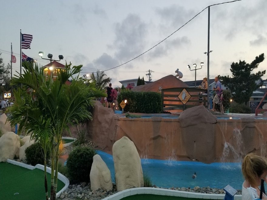 Nick's Mini Golf - Golf Down Under